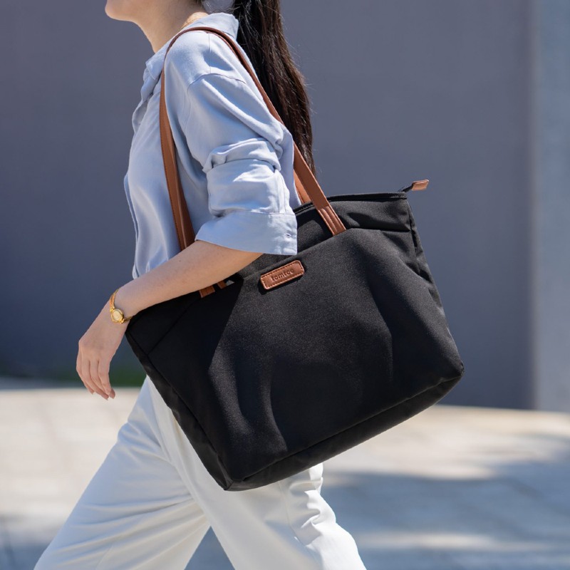 phối đồ với túi tote